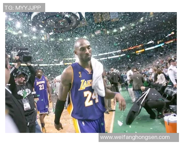 科比与快船的经典扣篮对决回顾与精彩瞬间分析