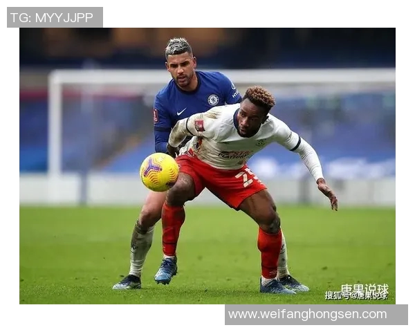 密尔沃与卢顿的激烈对决揭示英冠争夺战的悬念与精彩瞬间 密尔沃与卢顿的激烈对决揭示英冠争夺战的悬念与精彩瞬间